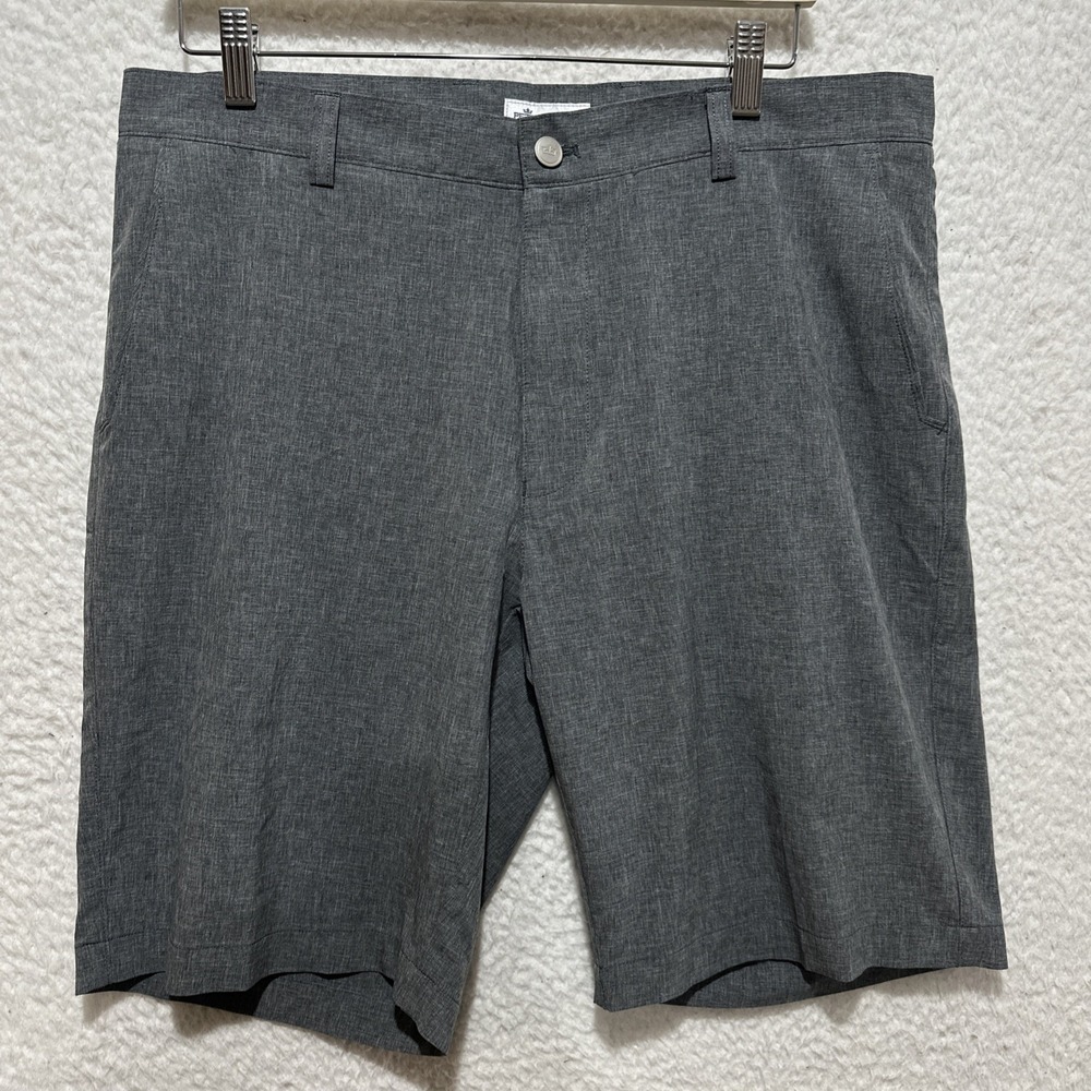 Peter Millar Crown Sport Men's 35 Shackleford‎ Performance Hybrid Shorts Logo